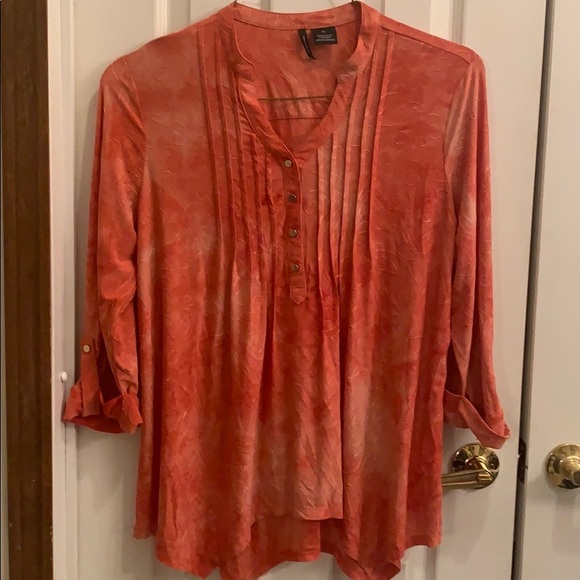 new directions Tops - 🌼🌼🌼Beautiful Three Quarter length top!